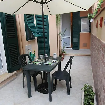 Apartment Il Piccolo Eden - Private Garden Livorno