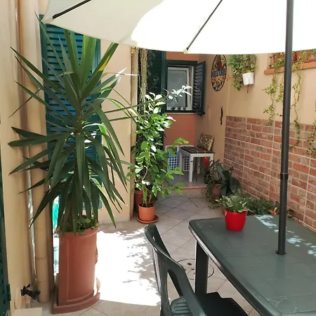 Apartment Il Piccolo Eden - Private Garden Livorno