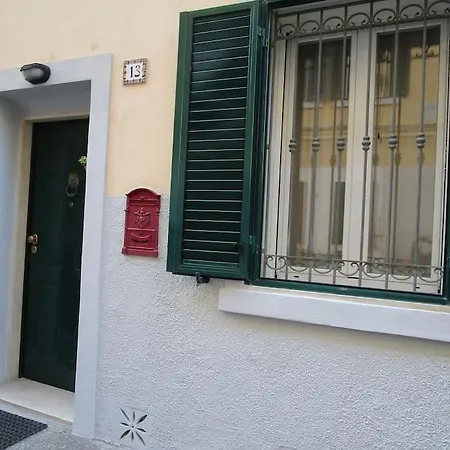 Il Piccolo Eden - Private Garden Appartement Livourne