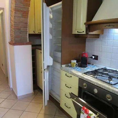 Il Piccolo Eden - Private Garden Apartment Livorno